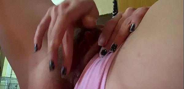  wetting my panties with a chill afternoon orgasm session amateur big clit hairy pussy